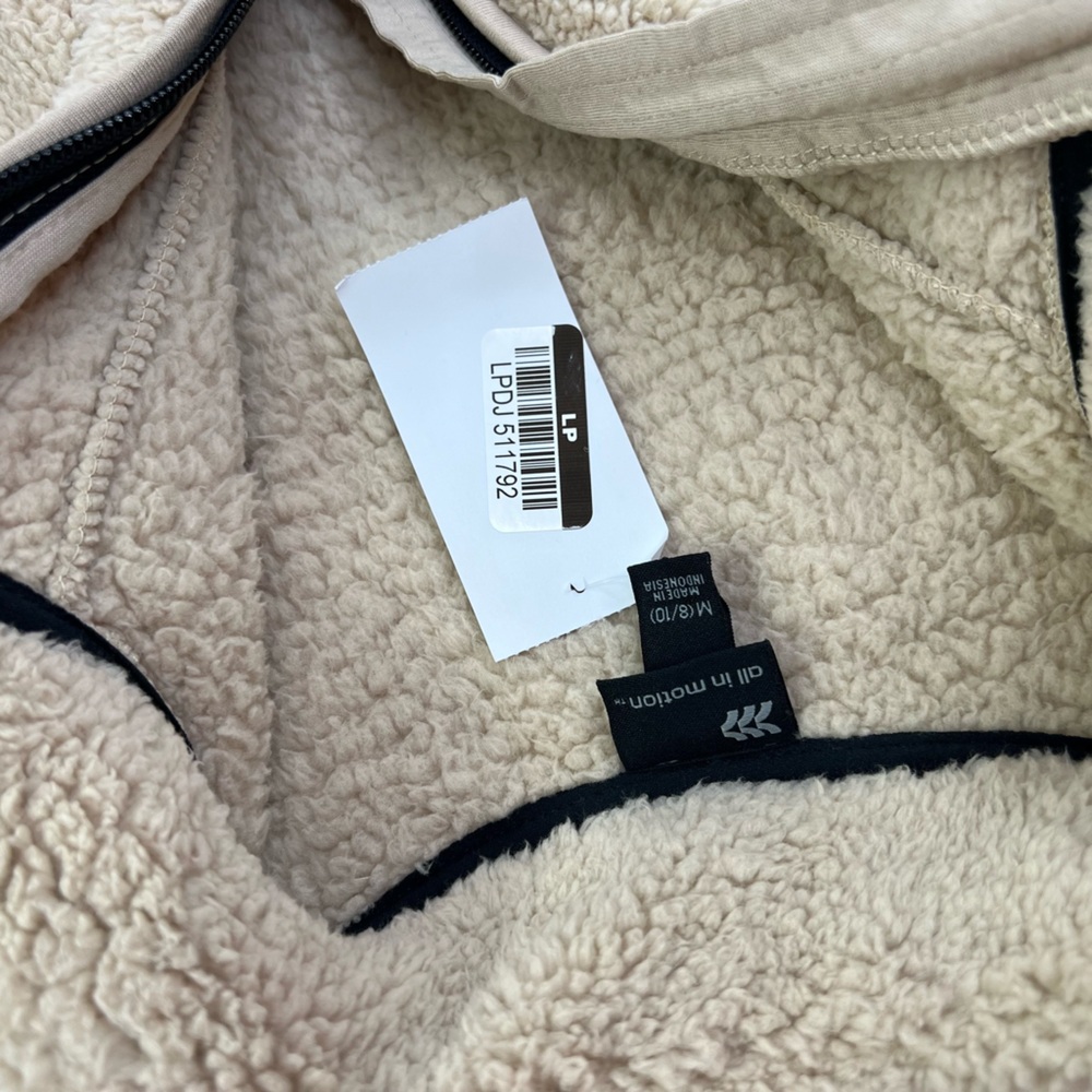 NWOT Boys’ Faux Shearling Sherpa 1/4 Zip - Picture 5 of 5